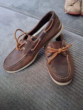 Sperry Brown Leather Boat Shoes with Tan Laces